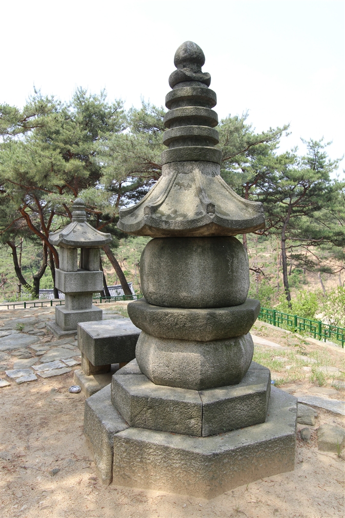 회암사지의 나옹 혜근 선사 승탑 