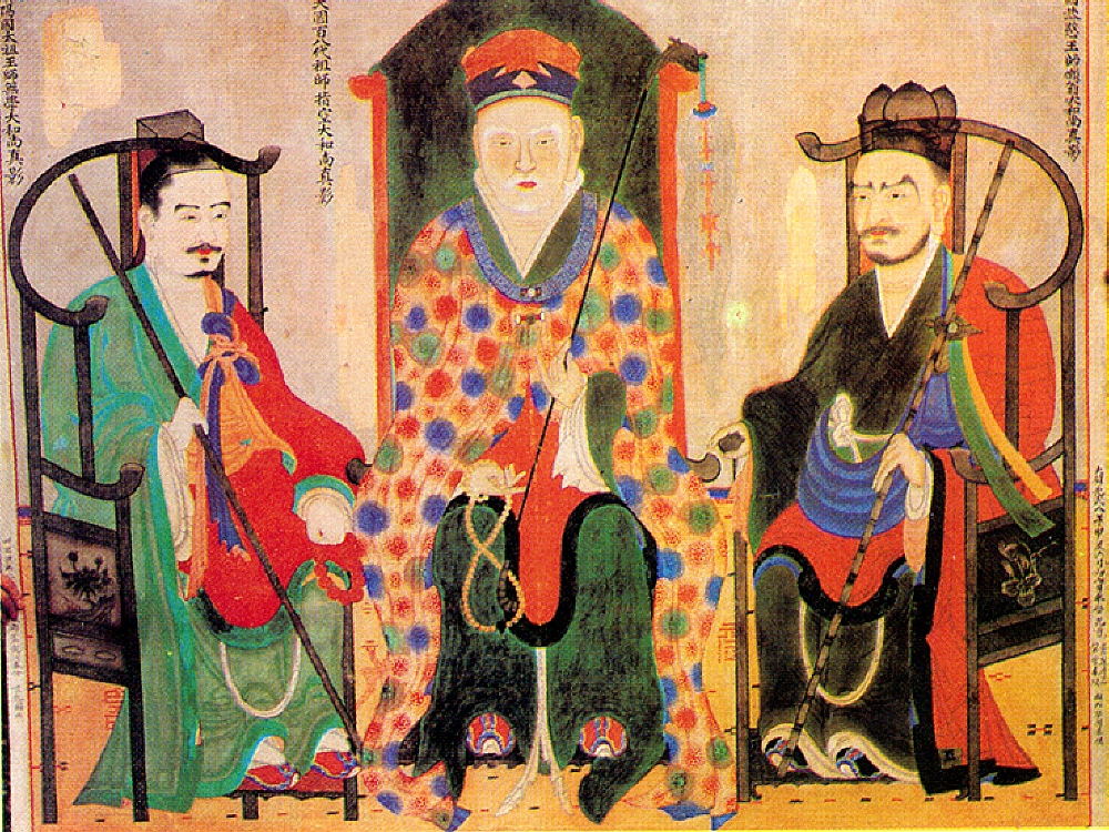 좌에서 우 순서대로 무학대사, 진공화상, 나옹선사 초상화